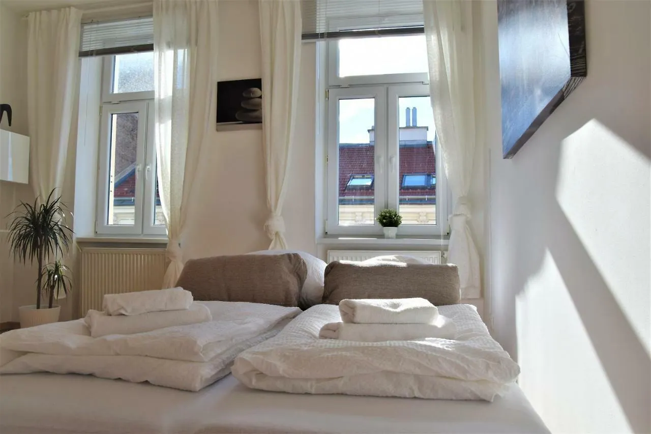 Belvedere Apartment Vienna
